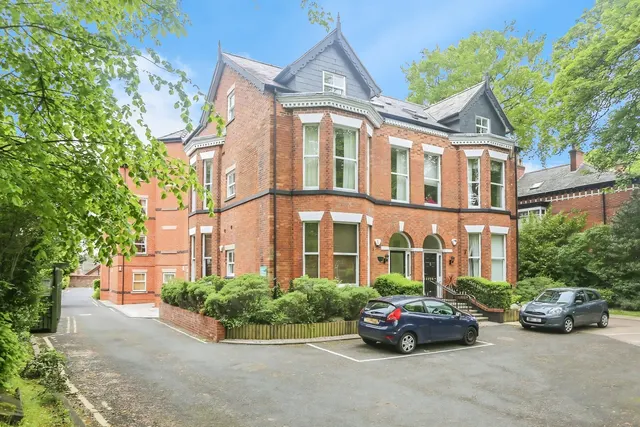Heaton Moor Road, Heaton Moor, SK4, photo 1