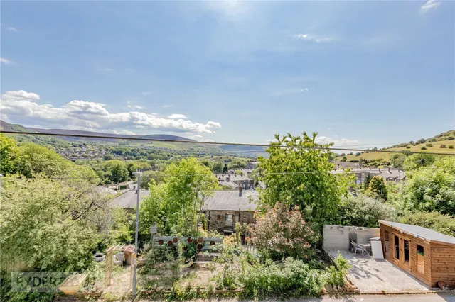 Vale Side, Mossley, OL5, photo 2