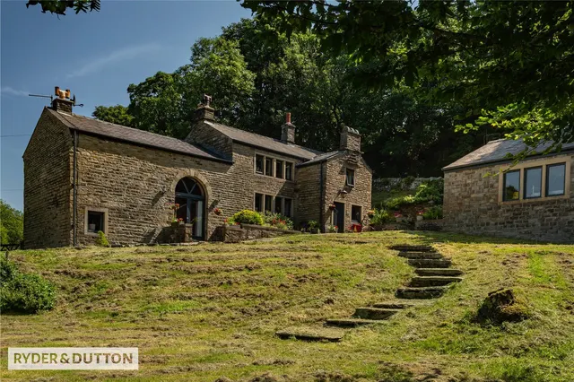 Burnley Road East, Lumb, BB4, photo 1