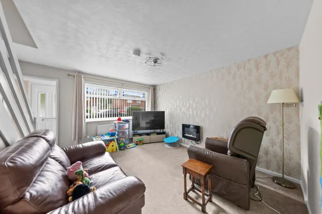 Photo 2 — Colwyn Close, Callands, Warrington, WA5 9SL