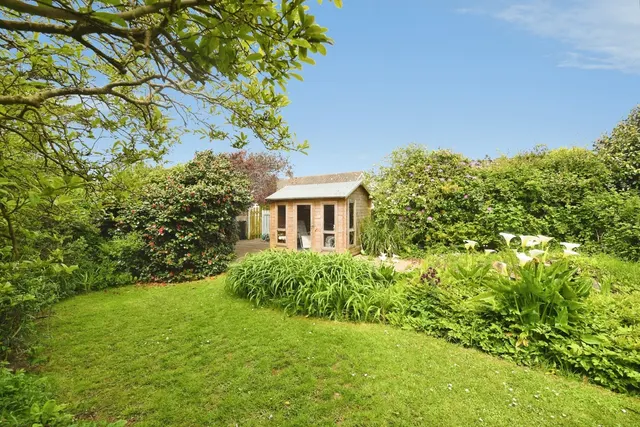 Albany Close, Goonown, TR5, photo 3
