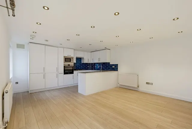 Cypress Road, London, SE25, photo 2