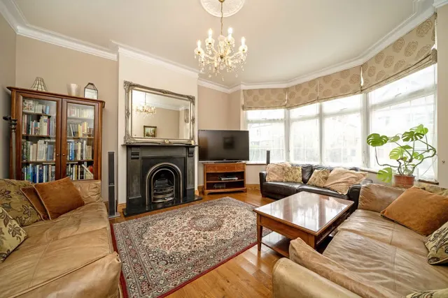 Shakespeare Road, W7, photo 2