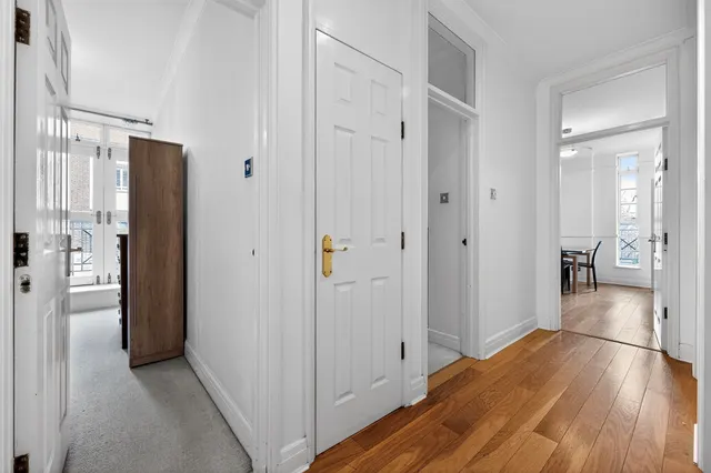 Devonhurst Place, London, W4, photo 3