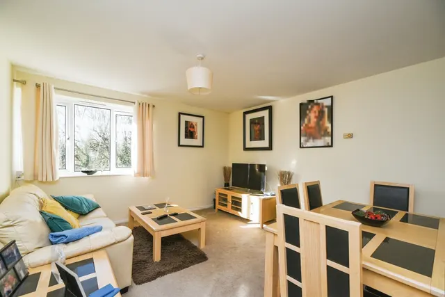 Castle Street, Calne, SN11, photo 2