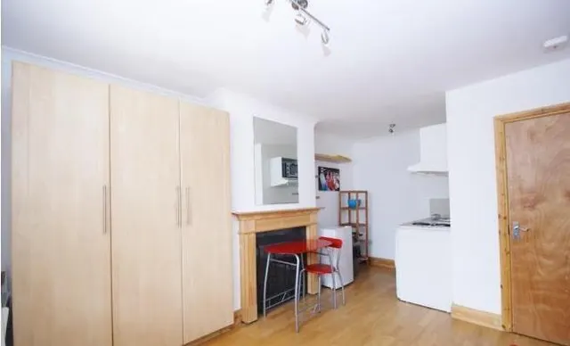 Hoylake Road, London, W3, photo 3