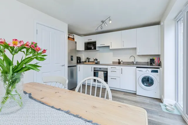 Goshawk Close, Fleckney, LE8, photo 2