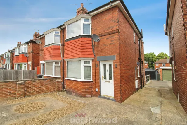 Newbold Terrace, Cusworth, DN5, photo 1