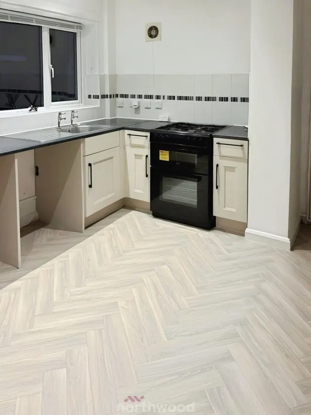Newbold Terrace, Cusworth, DN5, photo 3