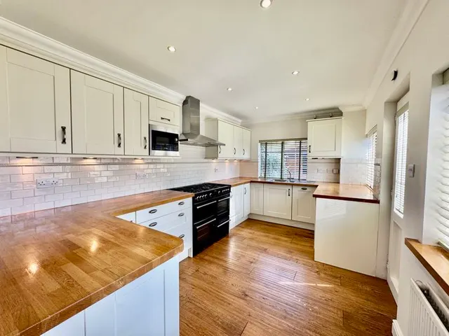 Photo 2 — Horseshoe Crescent, Beaconsfield HP9 1LL
