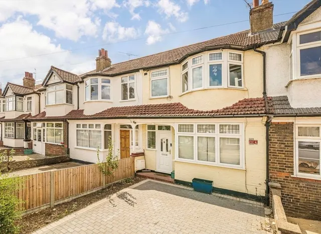 Largewood Avenue, Surbiton, KT6, photo 1
