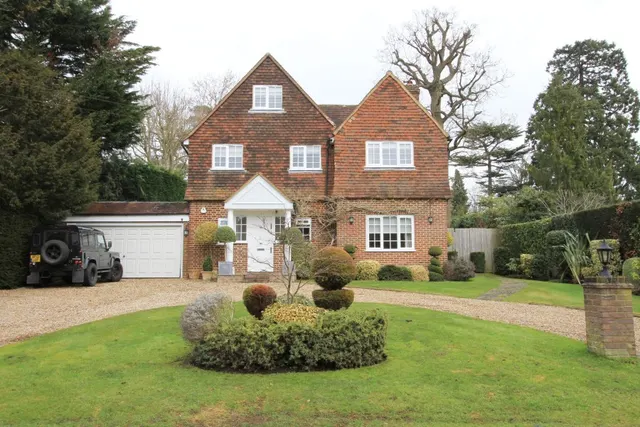 6 bedroom house, South View Road, Pinner Hill, HA5