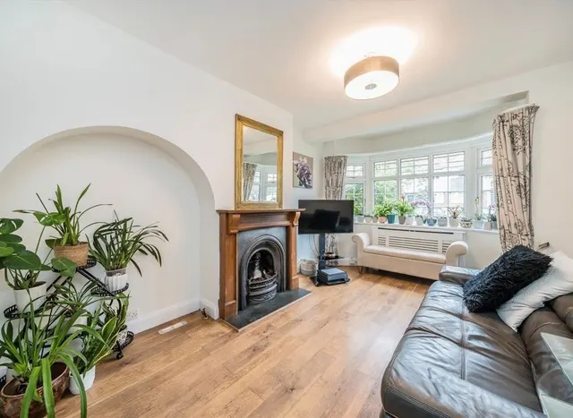 Photo 2 — Lincoln Avenue, Twickenham, TW2