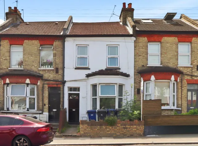 2 bedroom flat — Oakleigh Road North, London, N20 0SP