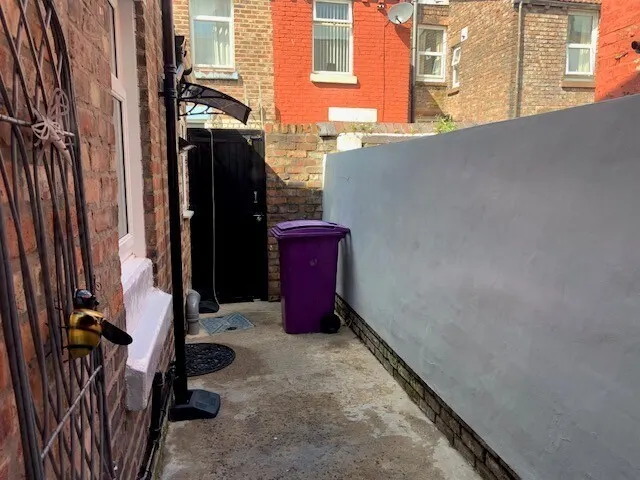 Eastdale Road, L15, photo 2