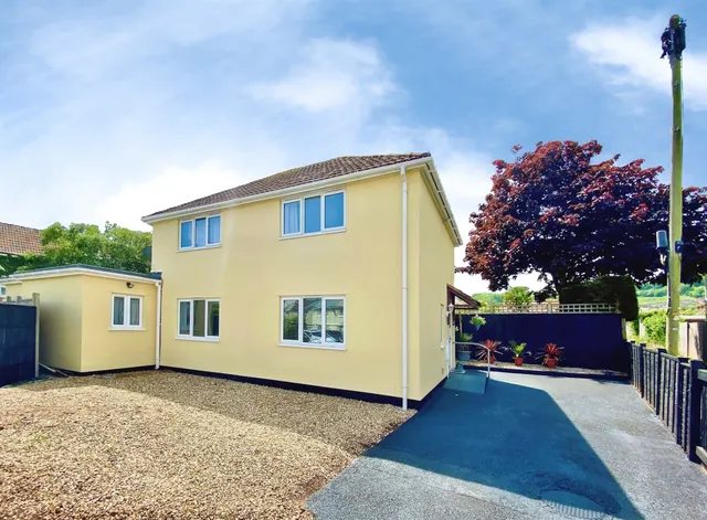 Hayfield Road, Minehead, TA24, photo 1