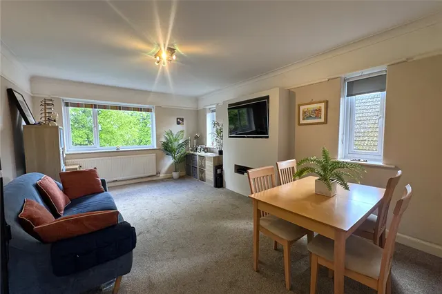 Photo 3 — Alexandra Road, Farnborough, Hampshire, GU14 6DA