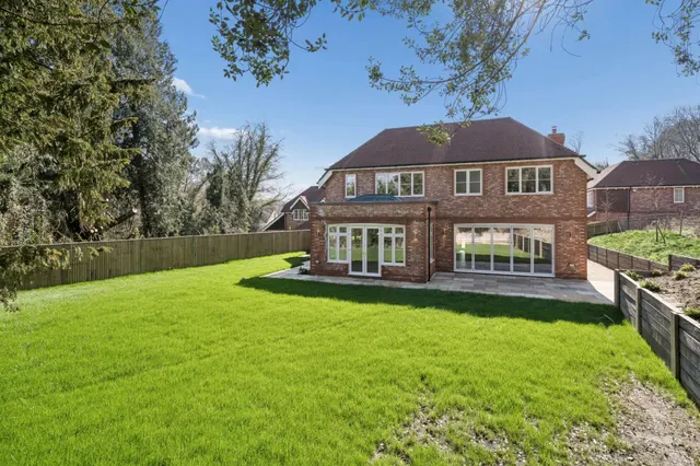Critchmere Hill, Haslemere, GU27, photo 1