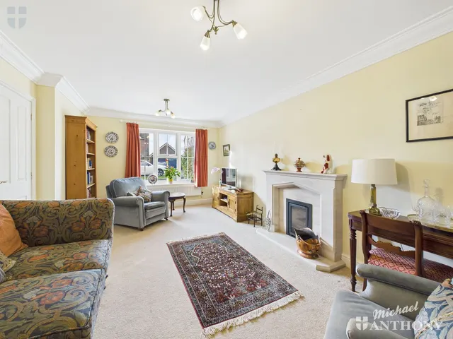 Photo 2 — Church Farm Close, Bierton, Aylesbury, HP22 5EL