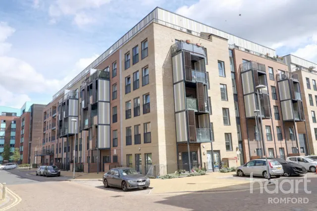 Maxwell Road, Romford, RM7, photo 1