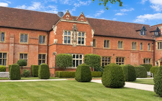 Abbey Gardens, Reading, RG7, photo 1