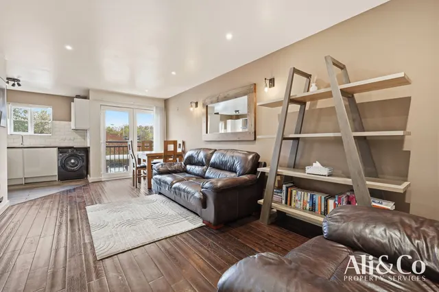Photo 2 — Fleming Road, Chafford Hundred, Grays, Essex, RM16 6YN