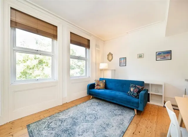Photo 2 — Cromwell Road, South Kensington, SW5