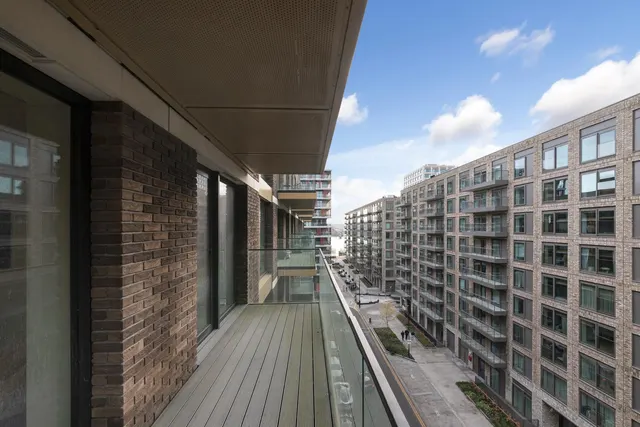John Cabot House, Royal Wharf, E16, photo 2