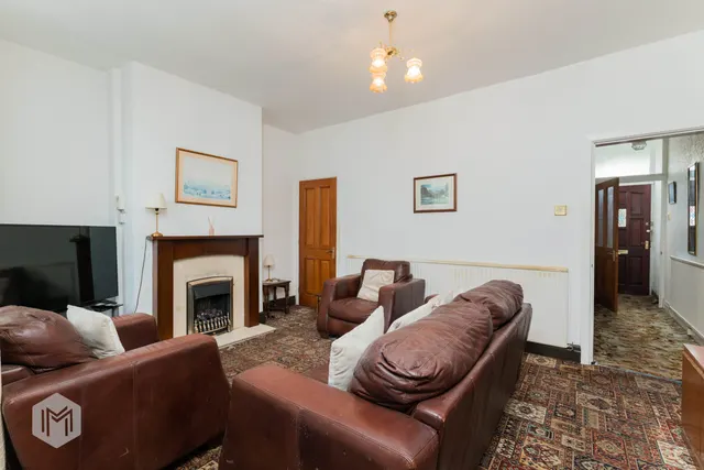 Manchester Road, Bury, BL9, photo 3