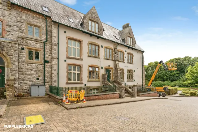 St. Clares Court, Holywell, CH8, photo 3