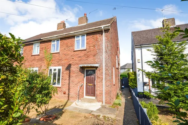 House Under Offer with 3 bedrooms in Sawbridgeworth, CM21, photo 1