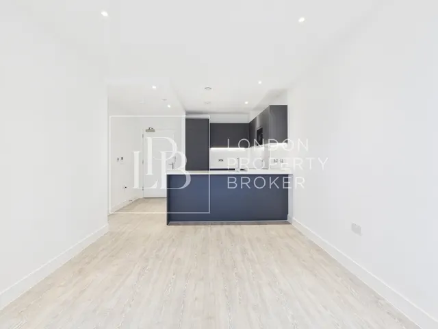 1 bedroom flat, Stamping Way, Dagenham, RM9