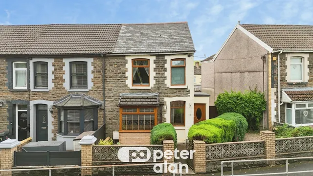 Treharne Terrace, Treharris, CF46, photo 1