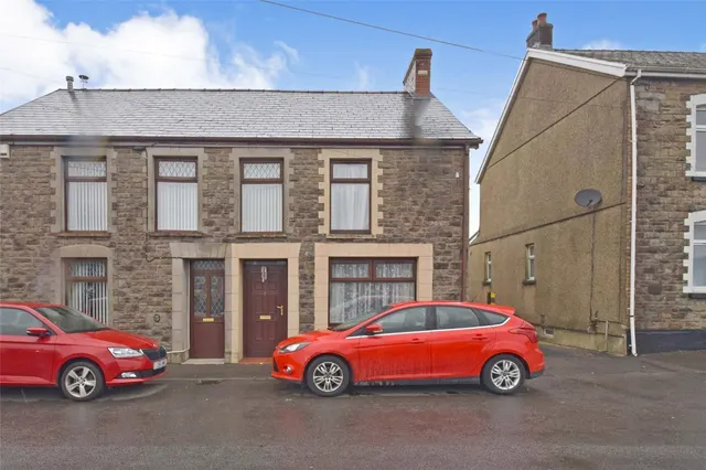 Station Road, Ammanford, SA18, photo 1