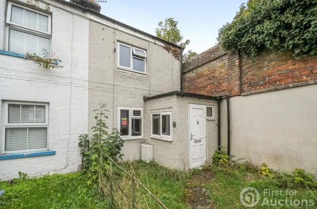 Fencott Place, Basingstoke, RG21, photo 1