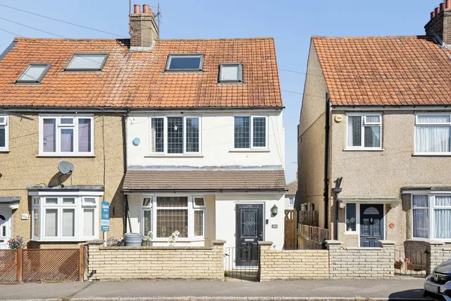 Melbourne Road, Bushey, WD23, photo 1