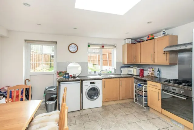 Trevor Road, Edgware, HA8, photo 2