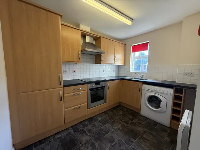 Boatman Close, Oakhurst, SN25, photo 3