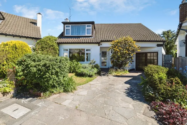 Nursery Close, Woodford Green, IG8, photo 1