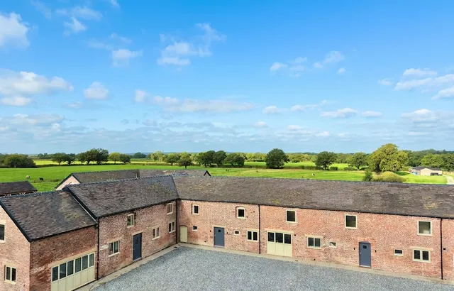 Paradise Lane, Orchard View Barns, CW5, photo 1