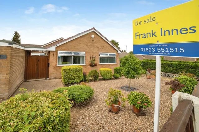 Springwood View Close, Sutton-in-Ashfield, NG17, photo 1