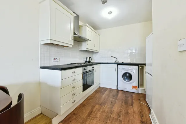 Photo 3 — Lingfield Apartments, 70 Whalley Road, Manchester, Greater Manchester, M16