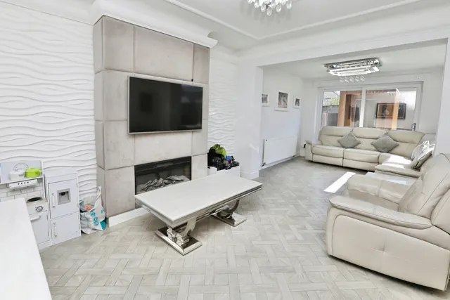 Brodie Avenue, Liverpool, L19, photo 2
