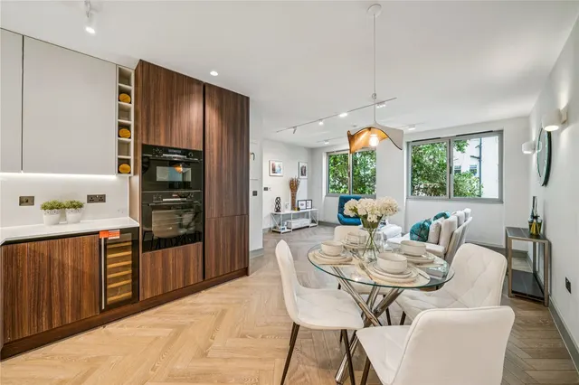 Alderbrook Road, London, SW12, photo 1