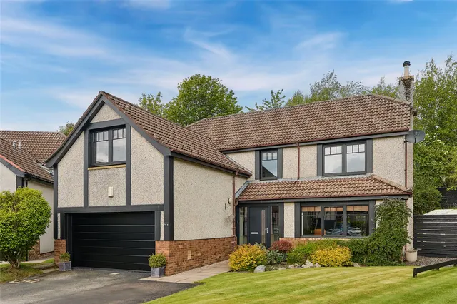 Baillieswells Grove, Bieldside, AB15, photo 1