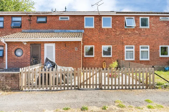 Blackwater Drive, Aylesbury, HP21, photo 1