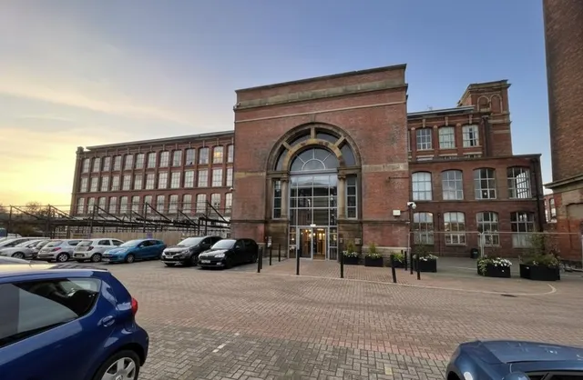 New Hall Lane, Preston, PR1, photo 2