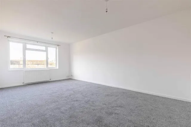 Photo 3 — Lovejoy Lane, Windsor, Berkshire, SL4 4ND