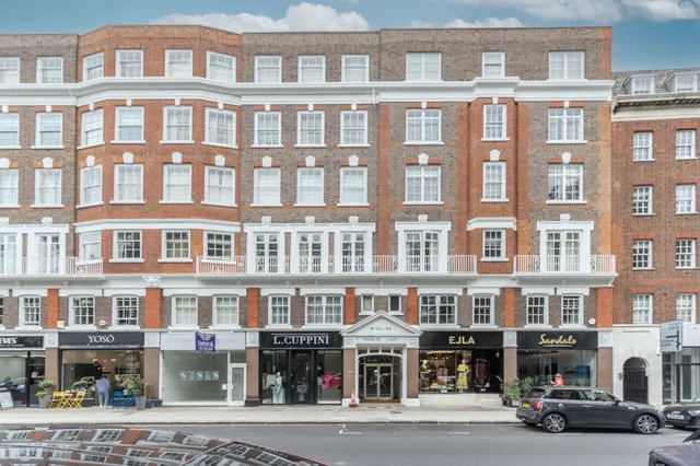 Photo 3 — 30 Thurloe Court, Fulham Road, London