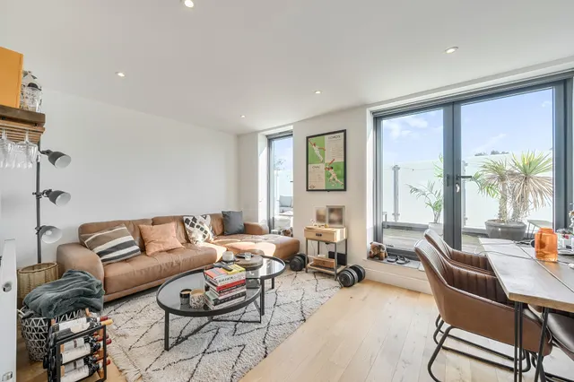 Photo 2 — 30a Wilmot Road, Leyton